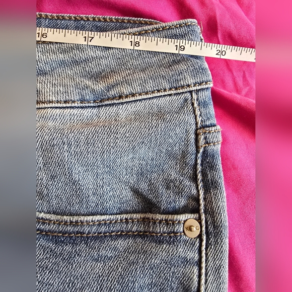 KanCan Light Blue Distressed Jean Shorts-NWOT - Picture 5 of 11